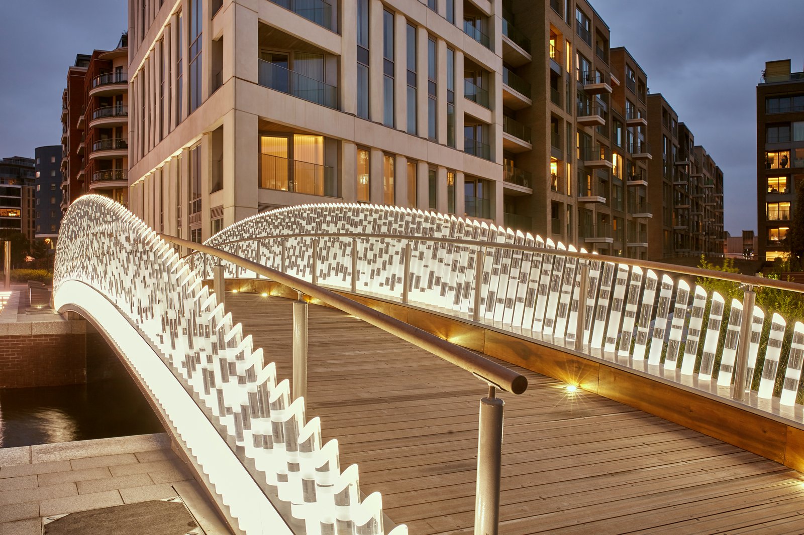 Bespoke Illuminated Bridge - Ref 4234